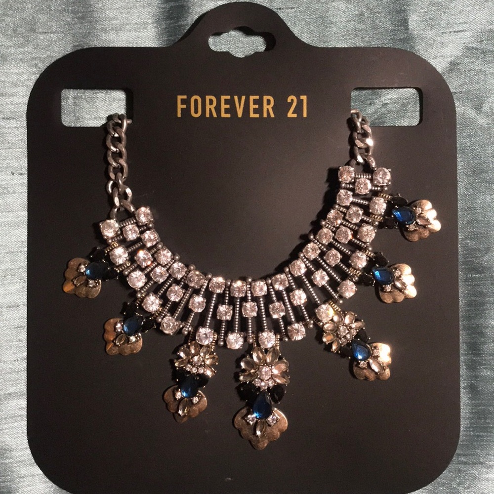 Statement necklace